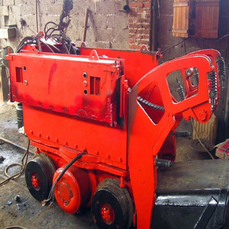 How To Operate The Rock Mucking Loader In The Inclined Lane