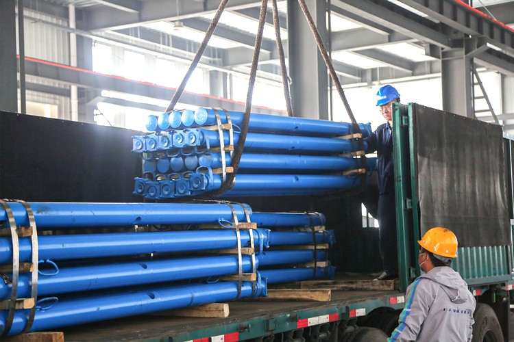 China Coal Group Sent A Batch Of Hydraulic Props To Jincheng, Shanxi